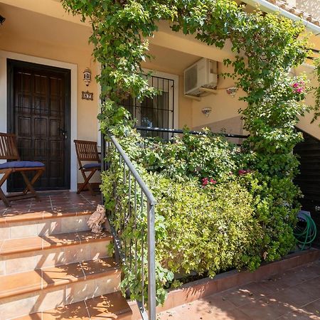 Heads 2 Holiday Homes Apartment Villamartin  Exterior photo